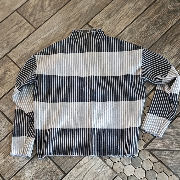 Adrienne Vittadini Black, Gray and White Striped Long Sleeve Sweater - Picture 1 of 3